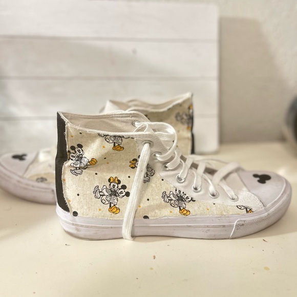 🐶NOBO hight top Women's  sneakers mickey mouse size 11 - Picture 3 of 7